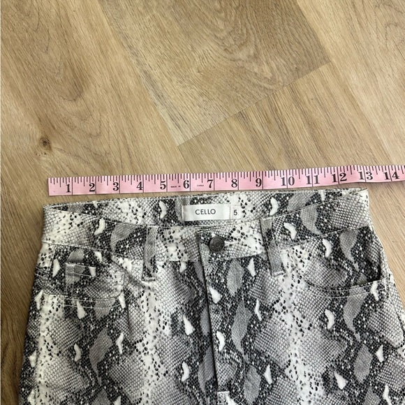 CELLO Grey Snakeprint Skinny Jeans size 5 - Picture 7 of 9